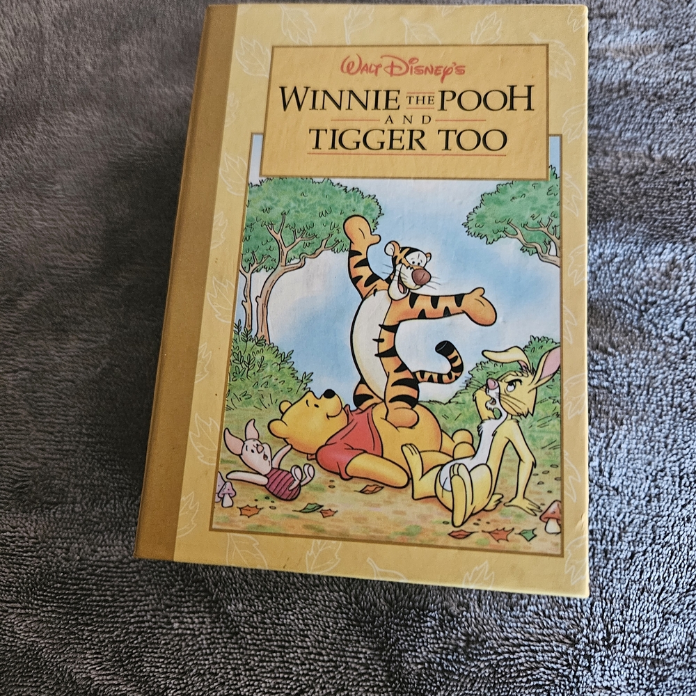 Disney Winnie the Pooh and Tigger Too Book - Yellow and Green